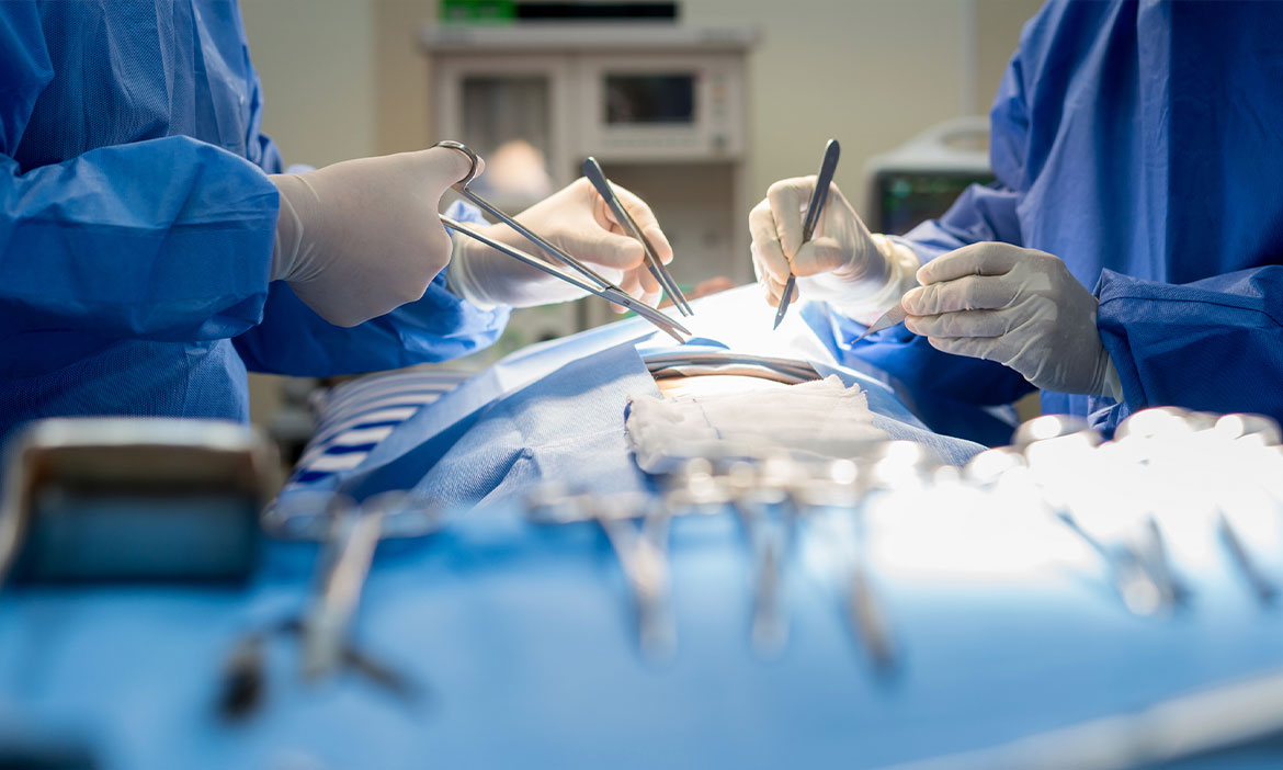 ¿Qué enfermedades y procedimientos realiza un angiólogo, cirujano vascular y endovascular?